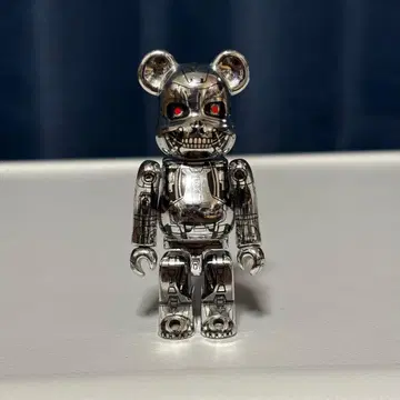 베어브릭 100% 터미네이터