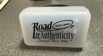 라이트 팔찌 TravisJapan 2024