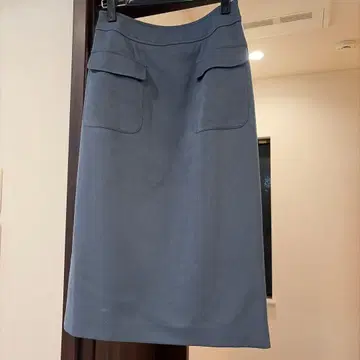 투모로우랜드 보르지 블루 그레이 타이트 스커트 36