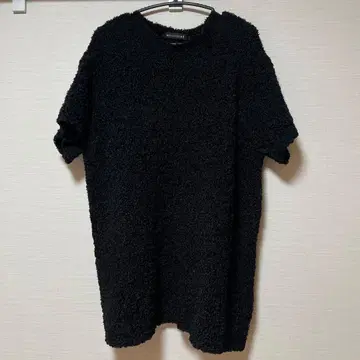 미즈이로 인드 블랙 반팔 상의