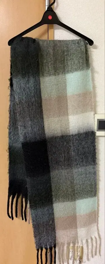 체크 무늬 머플러