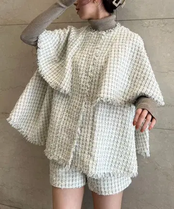 [ 새상품급 ] 트위드 케이프 자켓 화이트 anuans 아뉴앙스