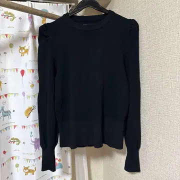 Narcissus 퍼프 슬리브 블랙 니트