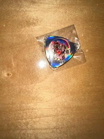 B'z FYOP 가챠가챠 피크 배지