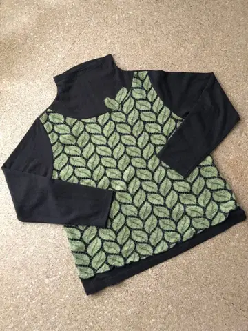 [ RAkU ] 리프 무늬 디자인 니트 일본제 브라운