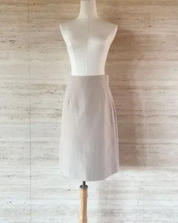 [ AKRIS ] 무릎 기장 스커트 A라인