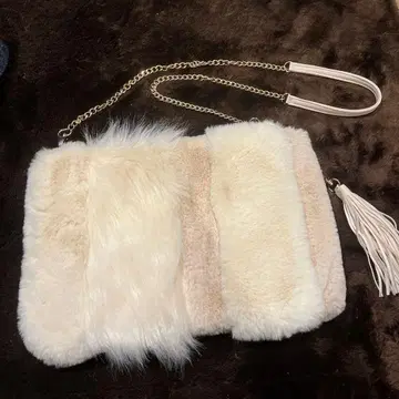 OZOC 퍼 숄더백 화이트