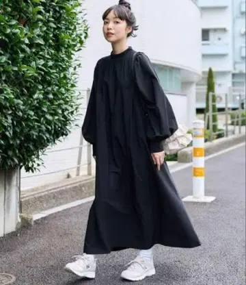 사우전드마일 퍼프 슬리브 롱 원피스