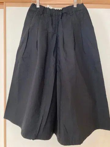 [택 포함 새상품] CUBE SUGAR 가우초 팬츠 블랙 턱 M 사이즈