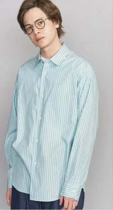 노블 스트라이프 와이드 형태 테이퍼드 셔츠