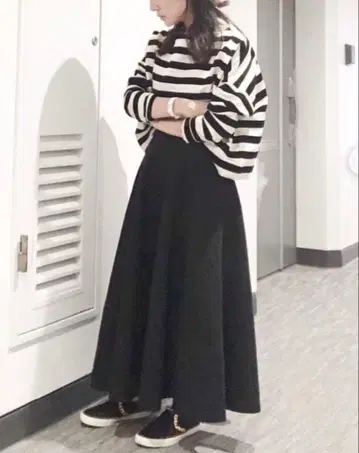 BLUEBIRD BOULEVARD 밀라노 리브 서큘러 플레어 스커트