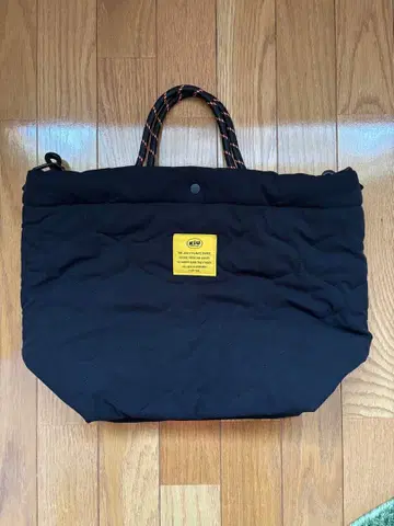 블랙 퀼팅 토트백