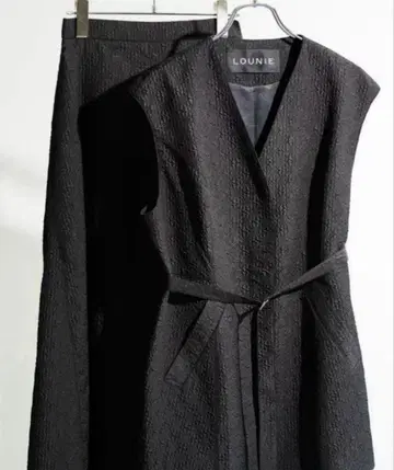 [ 새상품급 ] 2024 루니 후쿠레 자카드풍 페플럼 베스트