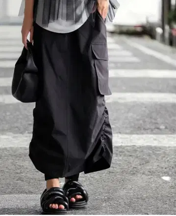 antiqua 인기 완판템! 새상품 롱 카고 스커트