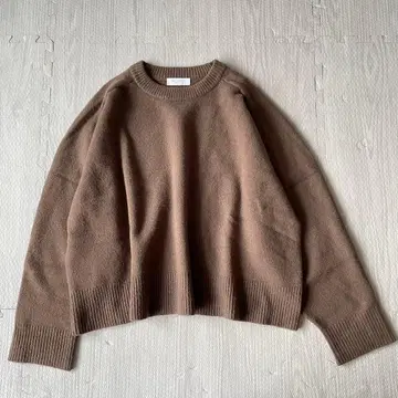 뷰티 앤 유스 울 캐시미어 7G 래글런 크루넥 니트 모카