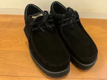 Clarks 왈라비 스카우트 로우 (블랙 스웨이드)