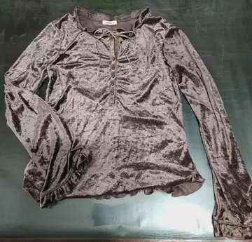 L'EST ROSE 다크 퍼플 플레어 소매 긴팔 상의 리본