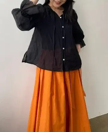 컨디션 최상 에스트라 코튼 쉬폰 개더 블라우스 블랙 cohina