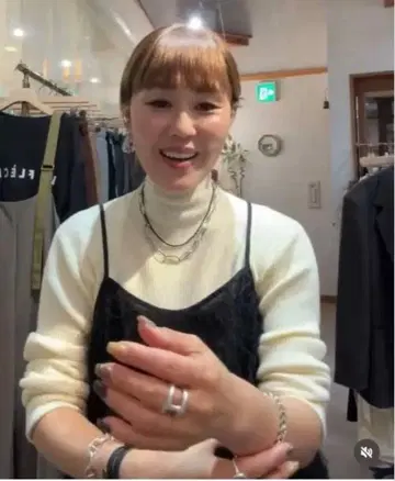 cloche 금기 리브 니트 화이트