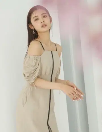 LILY BROWN 오프숄더 롱 원피스