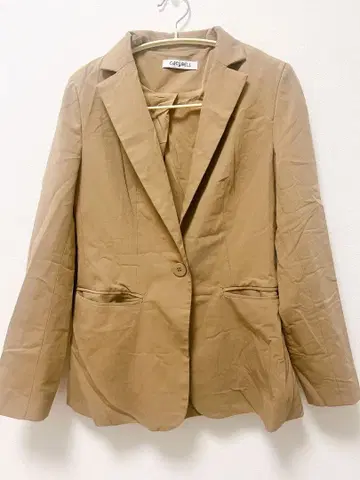 Cybell 베이지 싱글 버튼 자켓 안감 있음 포켓 있음