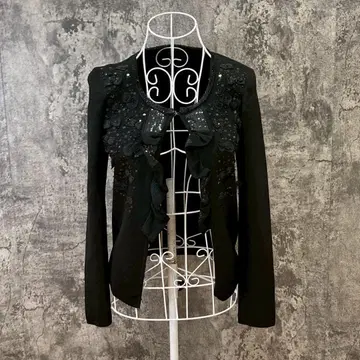 TO BE CHIC 가디건 비쥬 리본 포함 스팽글 블랙(II