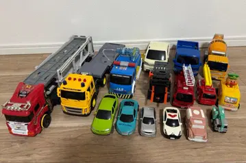 작동 자동차 완구 묶음 판매 16대