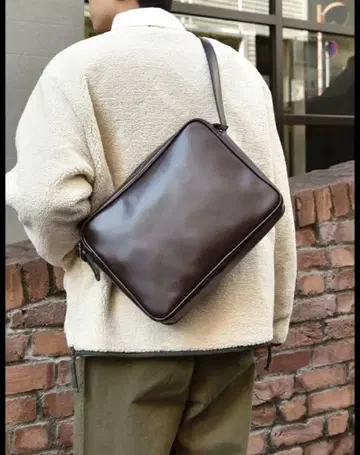 ships any: 신세스틱 가죽 스퀘어 숄더백