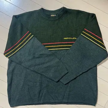 립 컬 다크 그린 스웨터