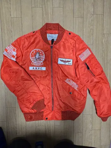 AVIREX 아비렉스 톰캣 MA-1 구제 의류.