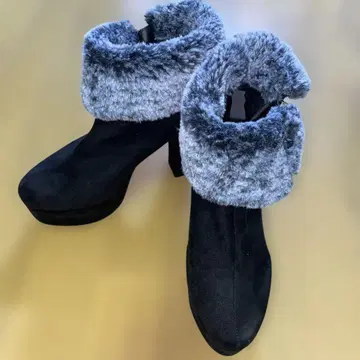 [ 팔로우 할인 진행 중 ] 새상품급 BLACK BOOTS 숏부츠 블랙