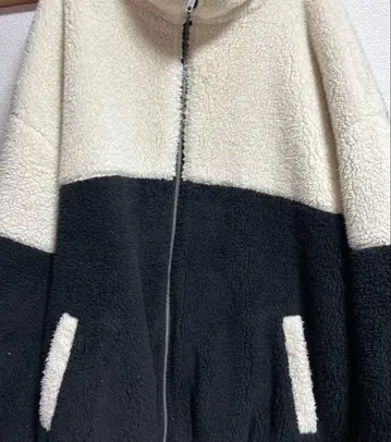 보아 자켓 화이트 블랙 투톤 컬러