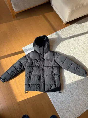 [ 새상품급 ] ZARA 블랙 다운 자켓 S 사이즈 dnwr.