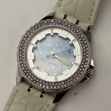 레어 스타 주얼리 쿼츠 큐빅 새상품급 화이트