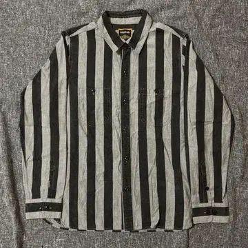 REDTAIL 블랙과 그레이 스트라이프 긴팔 셔츠