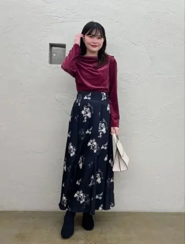 내추럴 꾸뛰르 드레이프 벨로아 풀오버