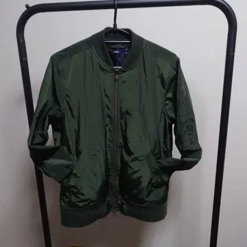 올리브 그린 MA-1 자켓 M 사이즈