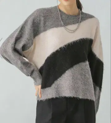 GLOBAL WORK 모듬 샤기 패턴 풀오버 M 사이즈