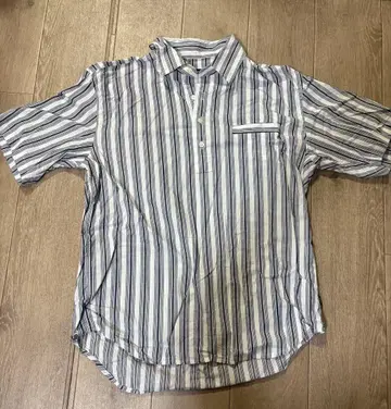 BoTT 스트라이프 패턴 반팔 셔츠