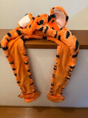 디즈니 티거 팬캡 장갑 머플러