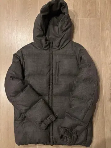 어반 리서치 다운 자켓 그레이 체크 사이즈 40