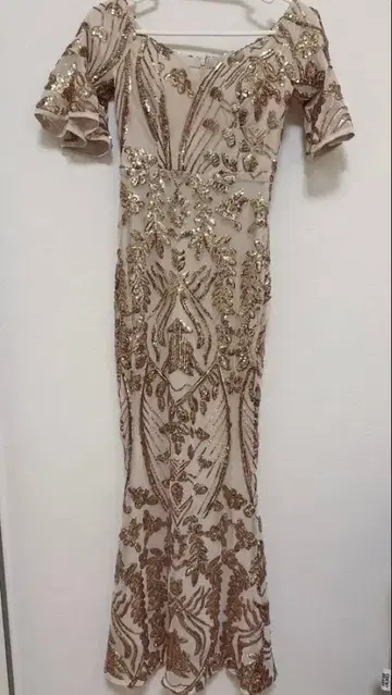 비즈 자수 오프숄더 머메이드 드레스