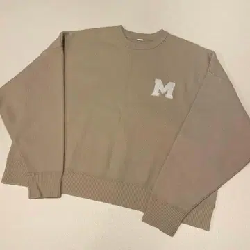 [ USAGIONLINE 한정판 ] 미라 오웬 트레이닝복처럼 보이는 니트