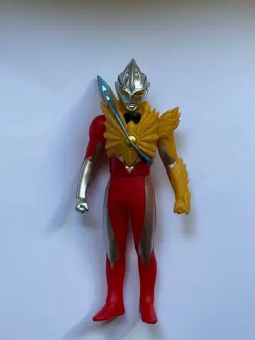 울트라맨 아크 사투루 아머 소프트 비닐 피규어