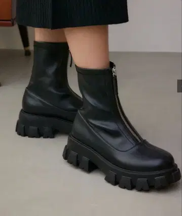 AZUL by moussy 프론트 지퍼 숏부츠 M 사이즈