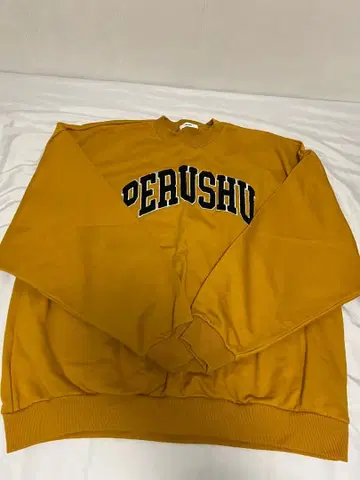 Perushu 머스타드 로고 트레이닝복