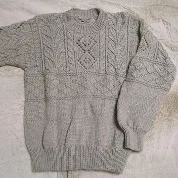 손뜨개질 니트 스웨터 그레이