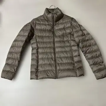 유니클로 라이트 다운 자켓 베이지