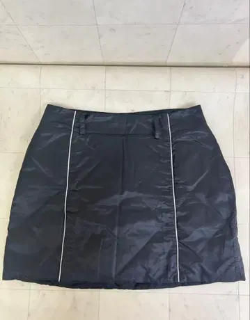아디다스 다운 지퍼 골프 스커트 블랙 화이트 라인