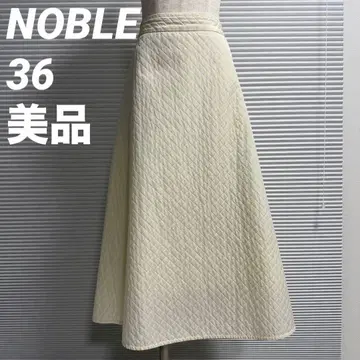 [ 새상품급 ] NOBLE 노블 퀼팅 자카드 플레어 스커트 36